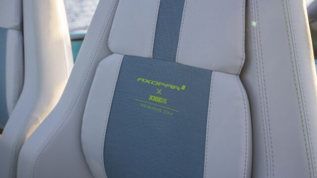 Axopar x Jobe Revolve XXII Spyder