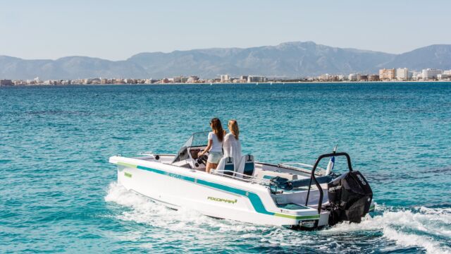 Axopar x Jobe Revolve Spyder