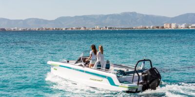 Axopar x Jobe Revolve Spyder