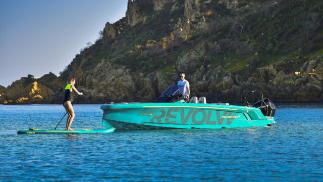 Axopar x Jobe Revolve XXII Spyder