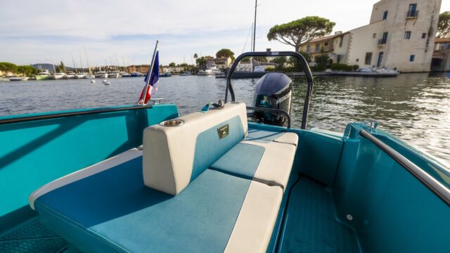 Axopar x Jobe Revolve XXII T-Top